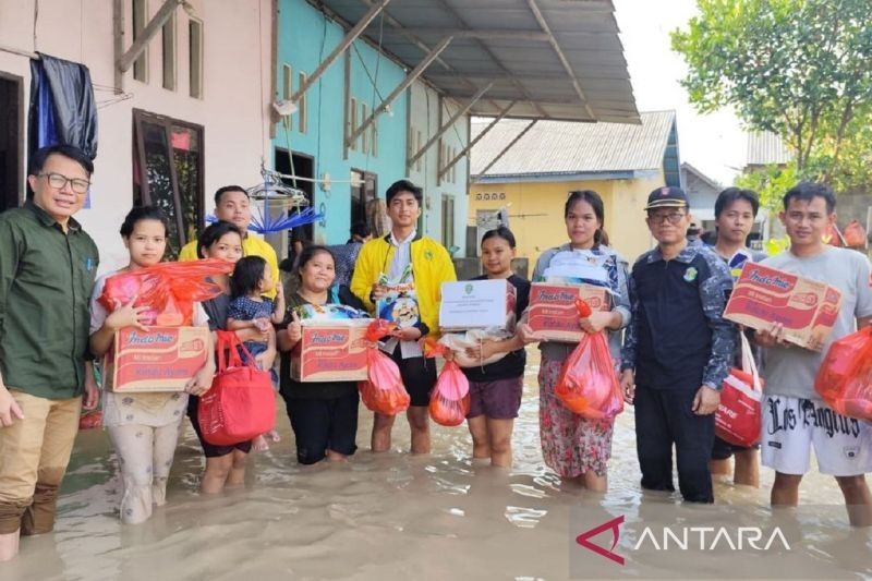 Pemprov Kaltim Salurkan Bantuan untuk Warga Terdampak Banjir Samarinda