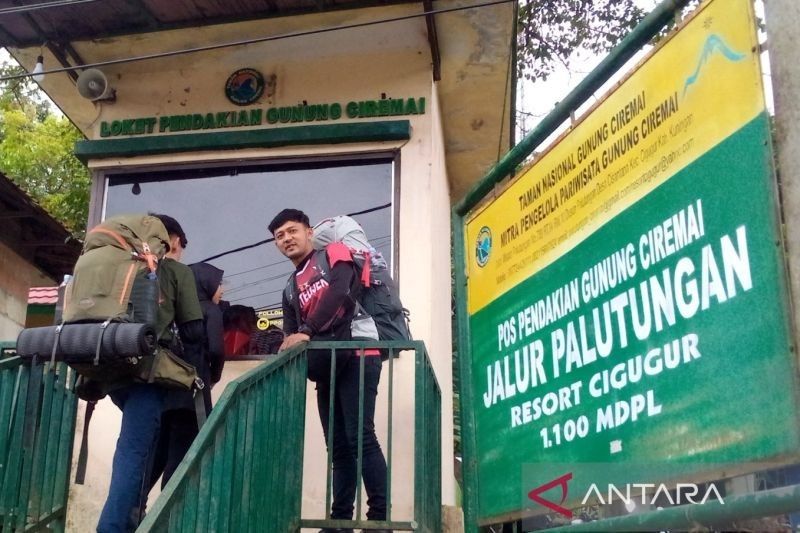 1.503 Pendaki Ramaikan Gunung Ciremai saat Libur Waisak