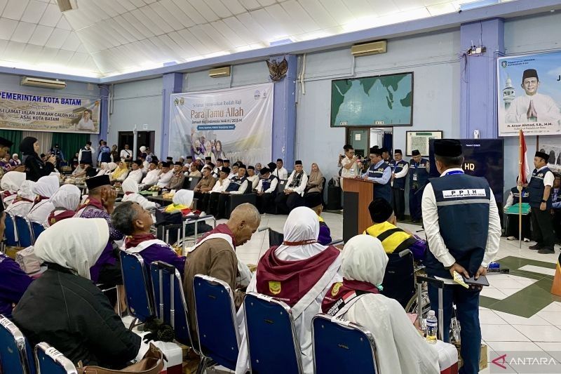 Tiga Calon Haji dari Embarkasi Batam Tunda Keberangkatan Akibat Sakit
