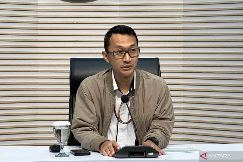 Mantan Ketua DPRD Jatim, Kusnadi, Diperiksa KPK Terkait Kasus Dana Hibah