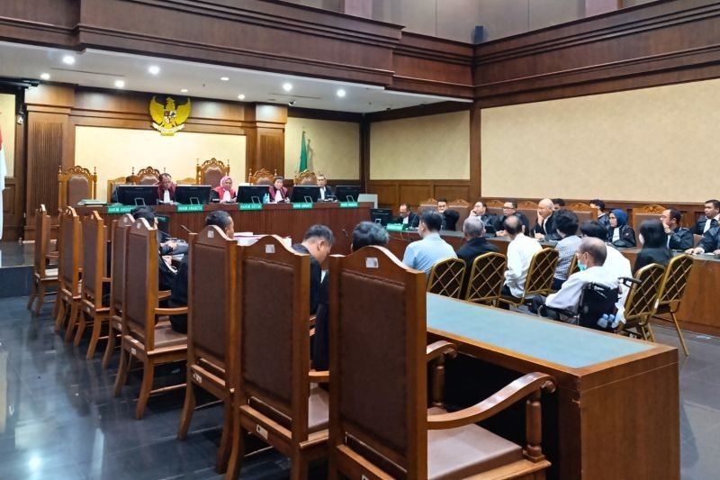 Tujuh Pelaku Swasta Dituntut 8-12 Tahun Penjara Kasus Korupsi Emas Antam Rp3,31 Triliun
