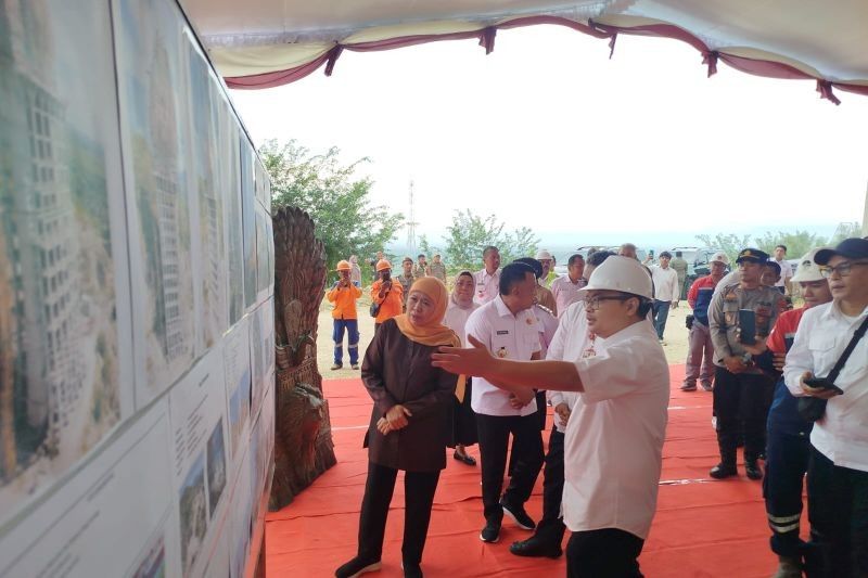 Gubernur Khofifah Tinjau Pembangunan Monumen Reog Ponorogo: Hampir Rampung!