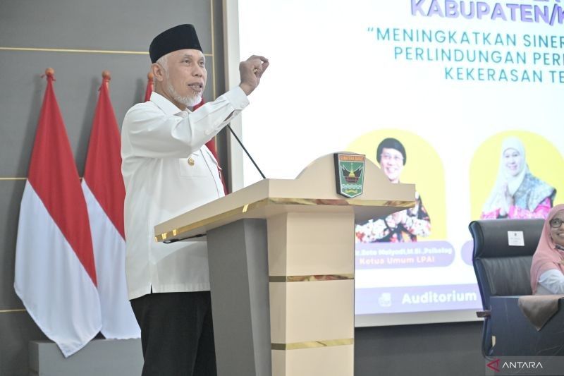 Gubernur Sumbar Soroti Perkawinan Anak: Faktor Ekonomi dan Budaya Jadi Penyebab Utama