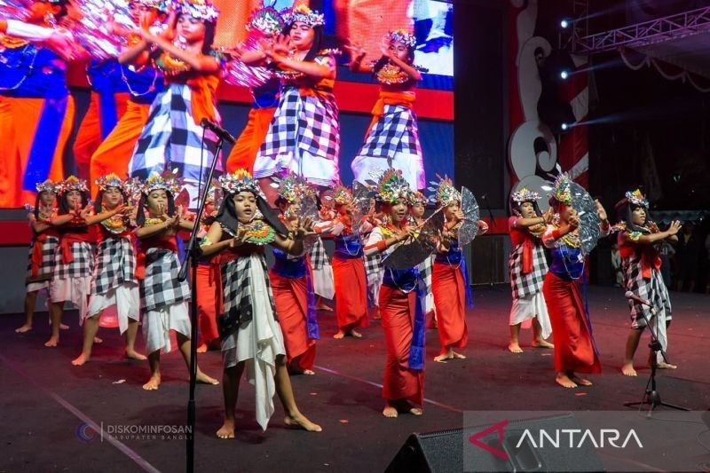 Kreativitas Pelajar Bangli Bersinar di HUT ke-821: Inovasi dan Seni Daur Ulang Jadi Pusat Perhatian