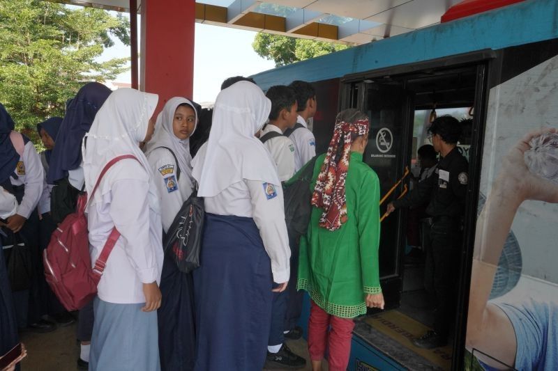4.382 Pelajar dan Mahasiswa Semarang Daftar Kartu Trans Semarang Gratis!