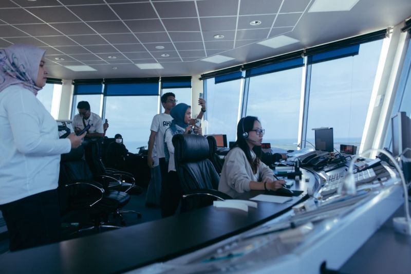 AirNav Denpasar Layani Ribuan Pesawat Selama Libur Waisak, Catat Rekor Pergerakan Pesawat