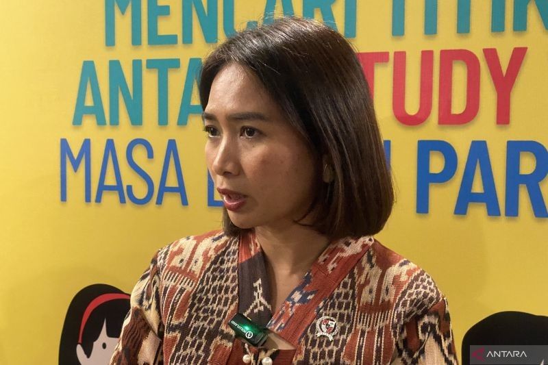 Sadar Wisata: Wamenpar Ingatkan Wisatawan Jaga Kelestarian Destinasi, Borobudur Jadi Contoh