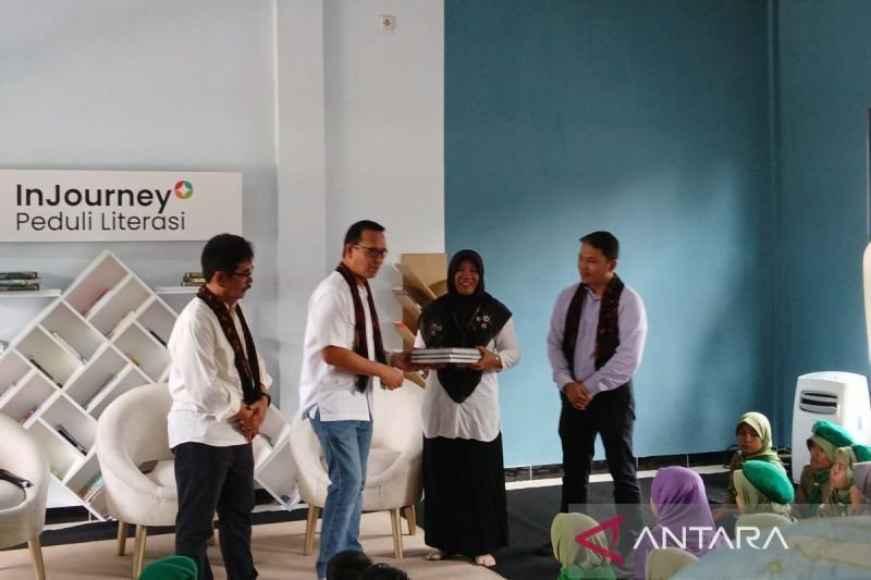 InJourney Berikan Bantuan Renovasi Perpustakaan SD Muhammadiyah Borobudur Hampir Rp200 Juta