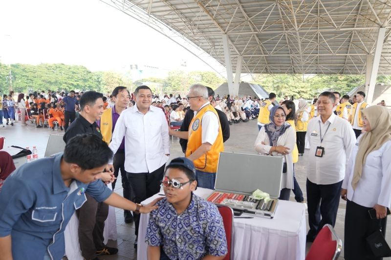 20.000 Kacamata Gratis untuk Siswa SD-SMP Makassar: Wujudkan Mimpi Belajar Tanpa Hambatan