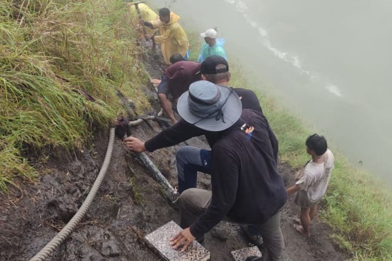 Jalur Pendakian Gunung Rinjani Diperbaiki, Pendaki Diminta Tetap Waspada