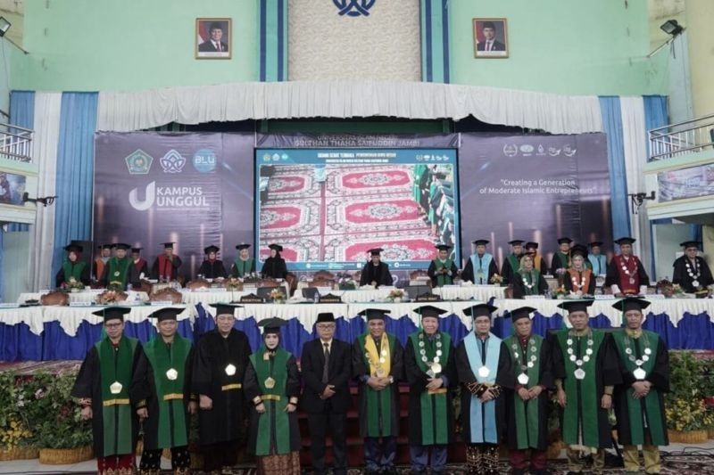 UIN Jambi Kukuhkan Lima Guru Besar, Perkuat Transformasi Akademik Menuju Kampus Kelas Dunia