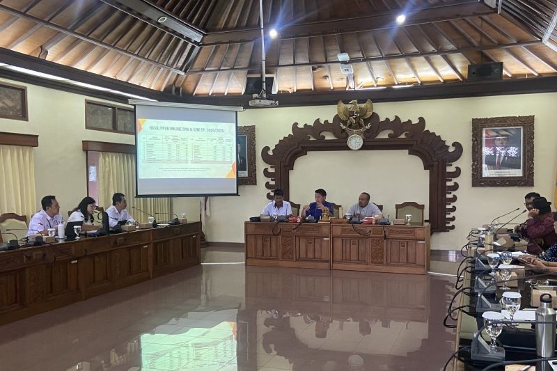 DPRD Bali Himbau Siswa Percaya Diri, Daftar SPMB 2025 Tanpa Titipan