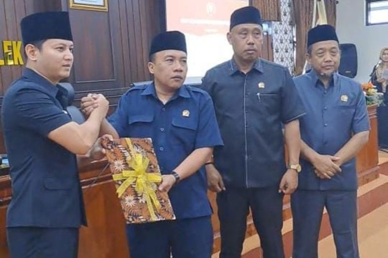 Bupati Trenggalek Usulkan Ranperda Penataan Perangkat Daerah, Dorong Visi Net-Zero Carbon