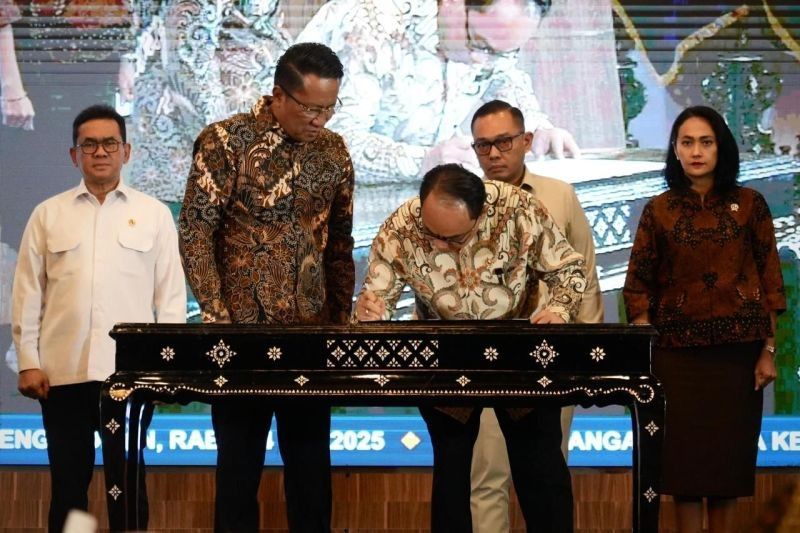 Budi Arie Permudah Legalisasi 80 Ribu Kopdes Merah Putih