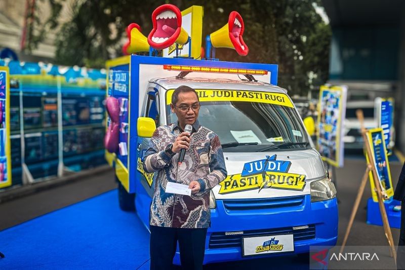 Kominfo Perangi Judi Online: Blokir Situs Tak Cukup, Kejar Alur Transaksi Keuangan