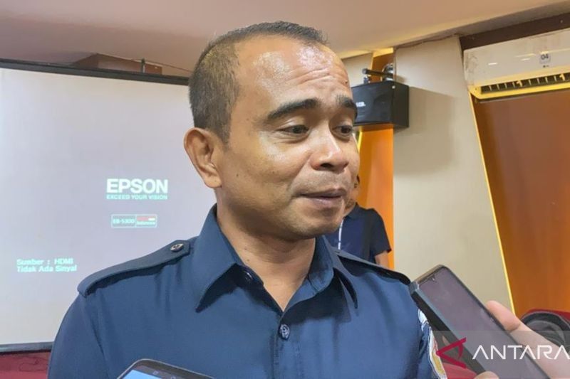 Bawaslu Kendari Kembalikan Sisa Dana Pilkada Rp100 Juta