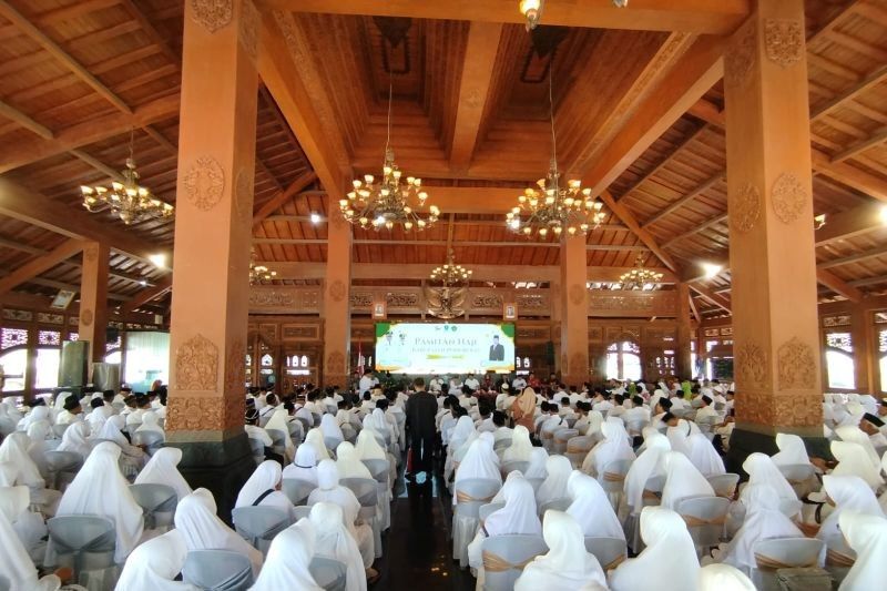 Jamaah Haji Ponorogo Terbagi 5 Kloter, Ada yang Berangkat Beda Hari!