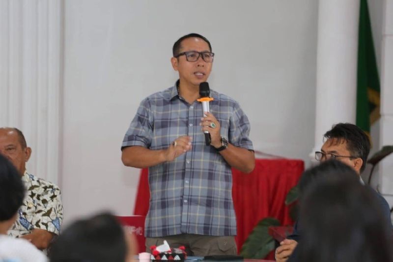 Bupati Taput Serahkan Motor Roda Tiga untuk Disabilitas, Wujud Negara Hadir