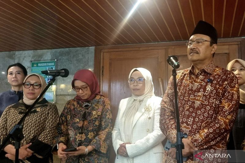 Sekolah Rakyat: Mensos Tegaskan Tanpa Seleksi, Prioritaskan Siswa Miskin Ekstrem