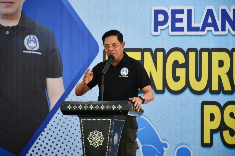 Bupati Lombok Timur Harap PSSI Askab Majukan Sepak Bola Daerah