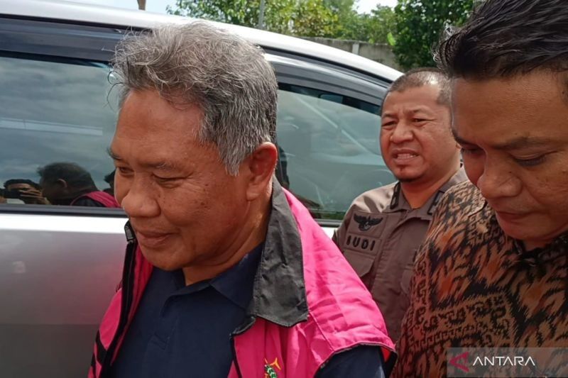 Tiga Tersangka Korupsi LCC Lombok Barat Diserahkan ke Penuntut Umum