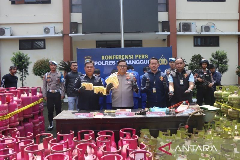 Polres Temanggung Ungkap Pengoplosan Gas Elpiji Subsidi, Ratusan Tabung Disita!
