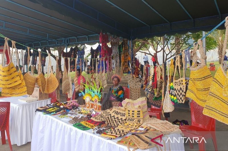 39 Pelaku Ekonomi Kreatif Papua Kantongi Sertifikat HKI