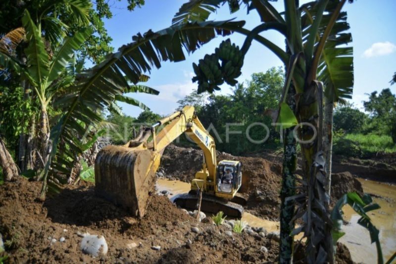 Pemkab Kotim Tarik Alat Berat Tak Terpakai: Evaluasi Program dan Tantangan Infrastruktur