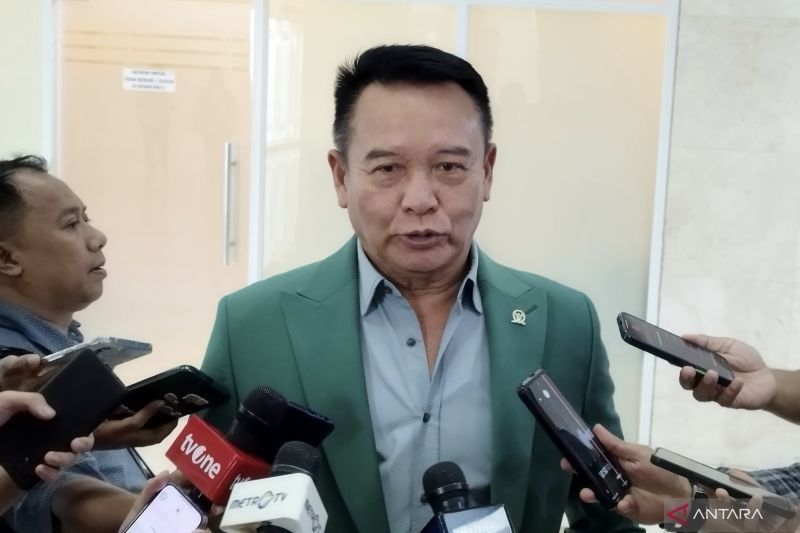 Penempatan TNI di Kejaksaan: DPR Ingatkan Hati-Hati dan Sesuai Koridor Hukum