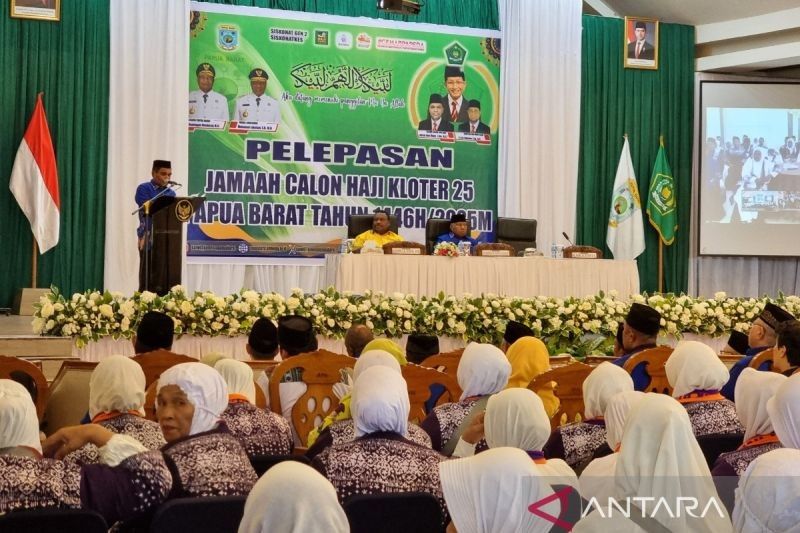 21 Calon Haji Asli Papua Berangkat ke Tanah Suci, Doa untuk Kesehatan dan Keselamatan