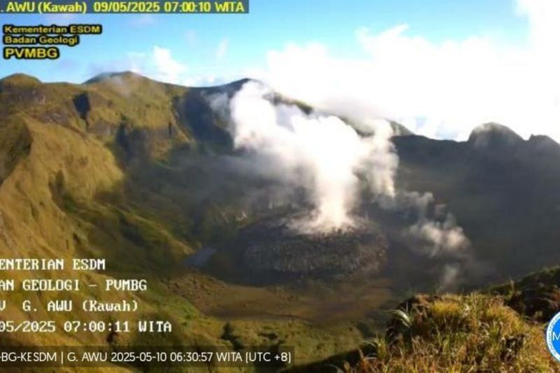 Badan Geologi Imbau Masyarakat Patuhi Radius Bahaya Gunung Awu