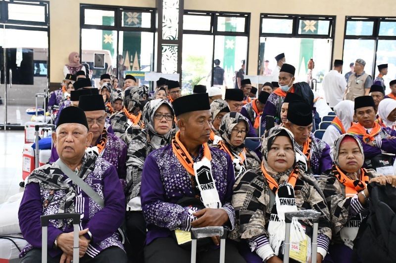 Jamaah Haji Kloter 12 Embarkasi Palembang Tiba di Asrama Haji, Siap Berangkat ke Tanah Suci