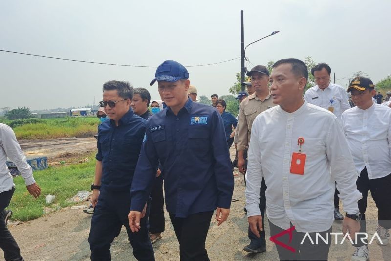 KLH Tutup Permanen TPA Jatiwaringin Akibat Pencemaran Lingkungan