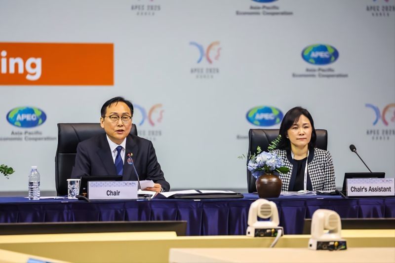 Menhan RI Bahas Ketidakpastian Global dan Penguatan Kerja Sama Perdagangan di Pertemuan APEC