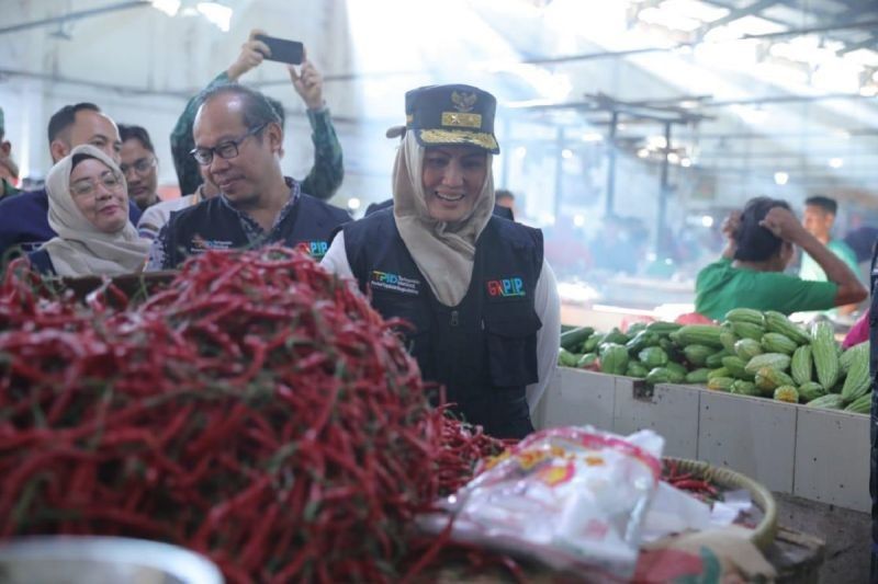 Wagub Babel Pastikan Stok Sembako Stabil, Namun Daya Beli Masyarakat Menurun