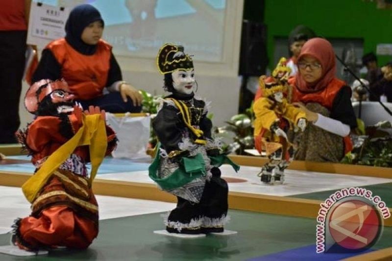 Kemdikbudristek Ajak Generasi Muda Berinovasi lewat Kontes Robot Indonesia 2025
