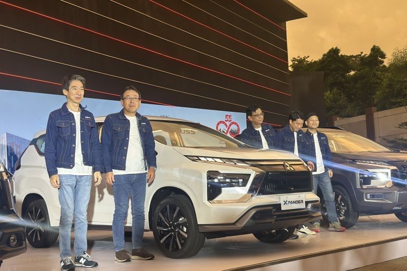 Mitsubishi Luncurkan Xpander dan Xpander Cross 2025: Tampilan Baru, Fitur Lebih Canggih