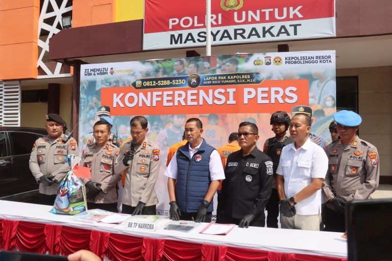 Polres Probolinggo Kota Sita 1 Kg Sabu, Tiga Tersangka Ditangkap