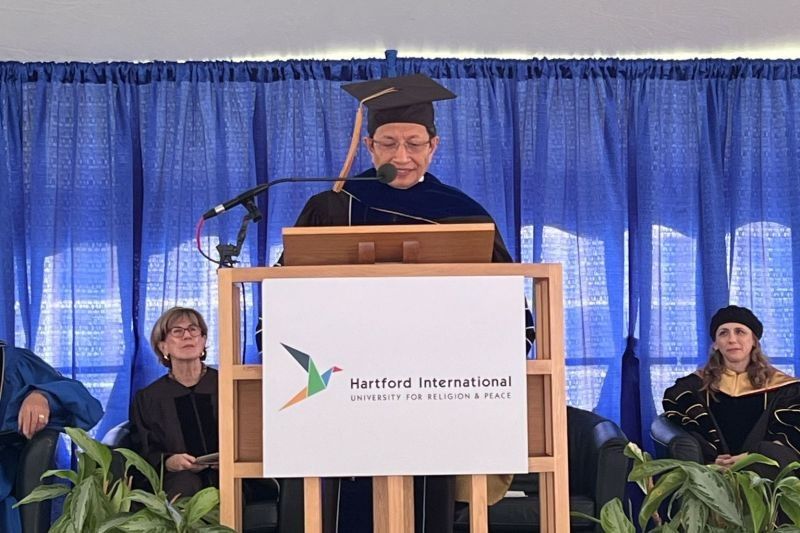 Menag Nasaruddin Umar Raih Gelar Doctor of Divinity dari Hartford University