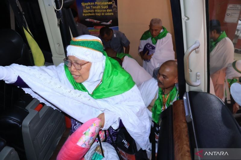 Wamenag Minta Jamaah Haji Laporkan PPIH yang Tak Melayani: Tindak Tegas Antisipasi Masalah