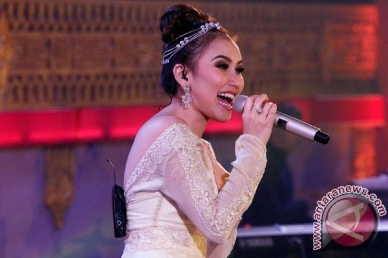 Ayu Ting Ting dan Naff Meriahkan Puncak Perayaan Lebaran Depok 2025!