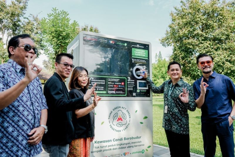 Borobudur Kembangkan Inovasi Ramah Lingkungan: Daur Ulang Botol Plastik Lewat Mesin RVM