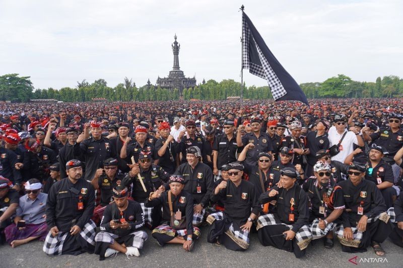 13.000 Pecalang Bali Deklarasikan Penolakan Premanisme Berkedok Ormas