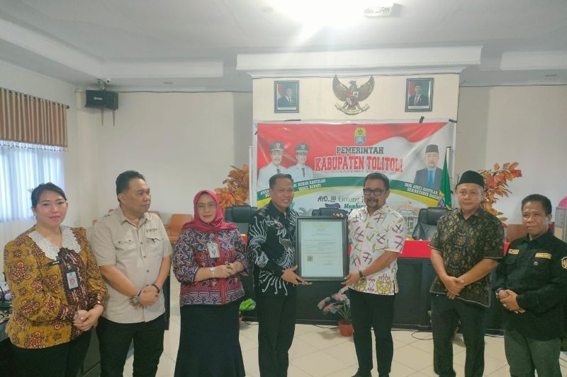 Kesenian Tradisional Toli-Toli, 