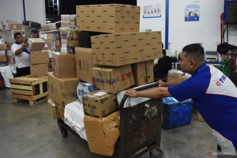 Kebijakan Prabowo Dorong Bisnis Kurir-Logistik Indonesia Tembus Rp1.900 Triliun di 2030