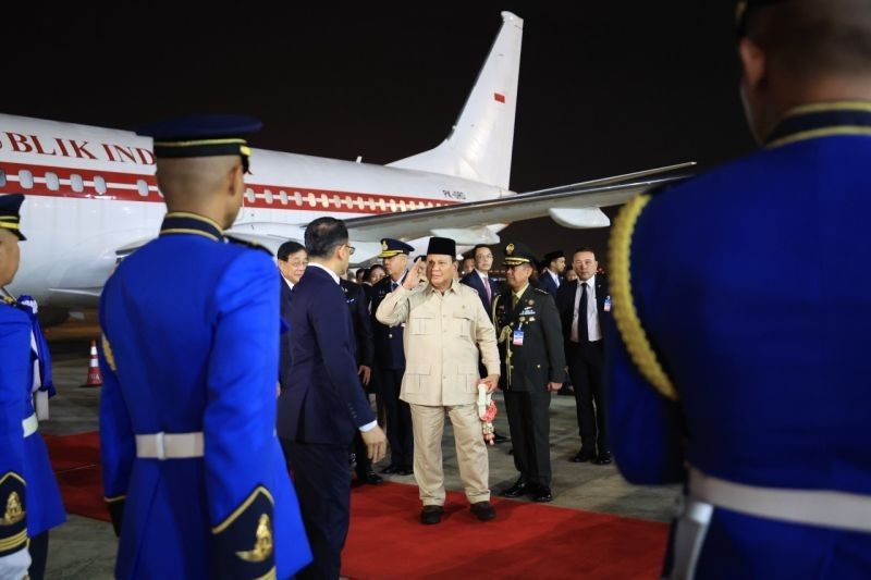 Prabowo Subianto Tiba di Thailand, Disambut Jajar Kehormatan dan Pejabat Tinggi