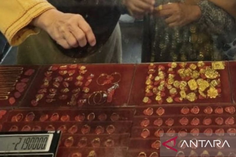 Harga Emas Antam, UBS, dan Galeri24 Anjlok di Pegadaian!