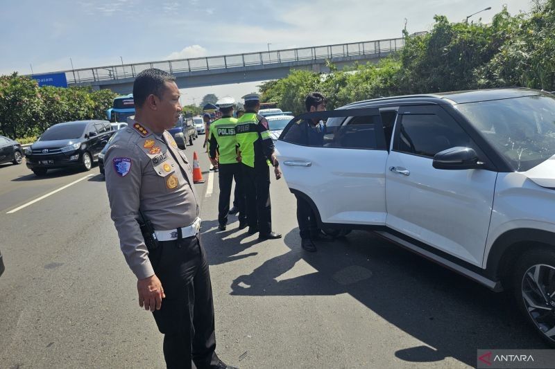 Kecelakaan Dua Mobil di Tol Jagorawi, Dua Orang Luka Ringan