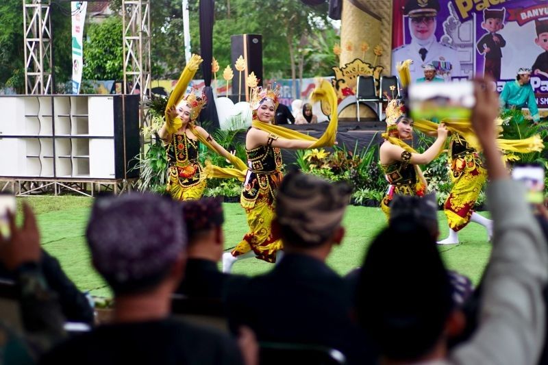 Festival Padhang Ulanan: Banyuwangi Lestarikan Budaya Lewat Generasi Muda