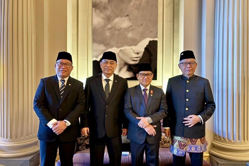 Menko PM Muhaimin Iskandar Bawa Misi Perdamaian Dunia dalam Pelantikan Paus Leo XIV